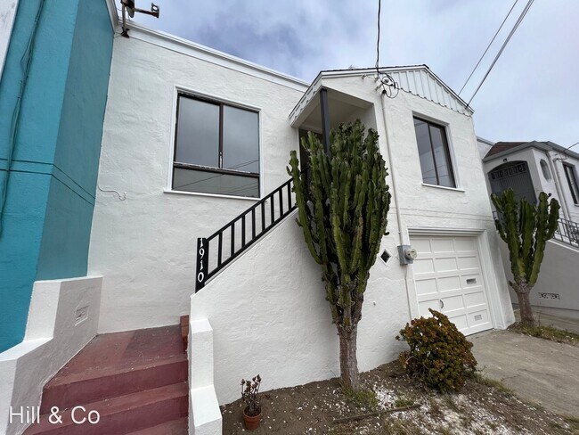 Building Photo - 3 br, 1 bath House - 1910 32nd Avenue
