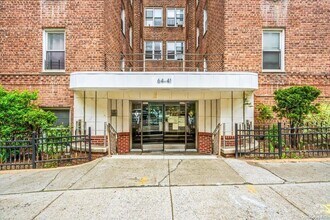 Building Photo - 6441 Saunders St