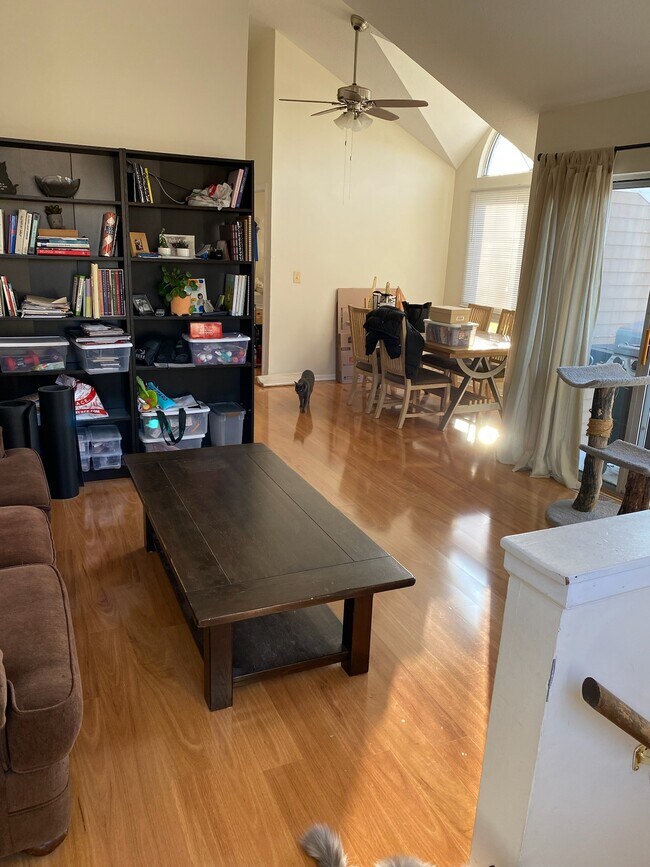 Foto del edificio - 1056 Courtland Dr