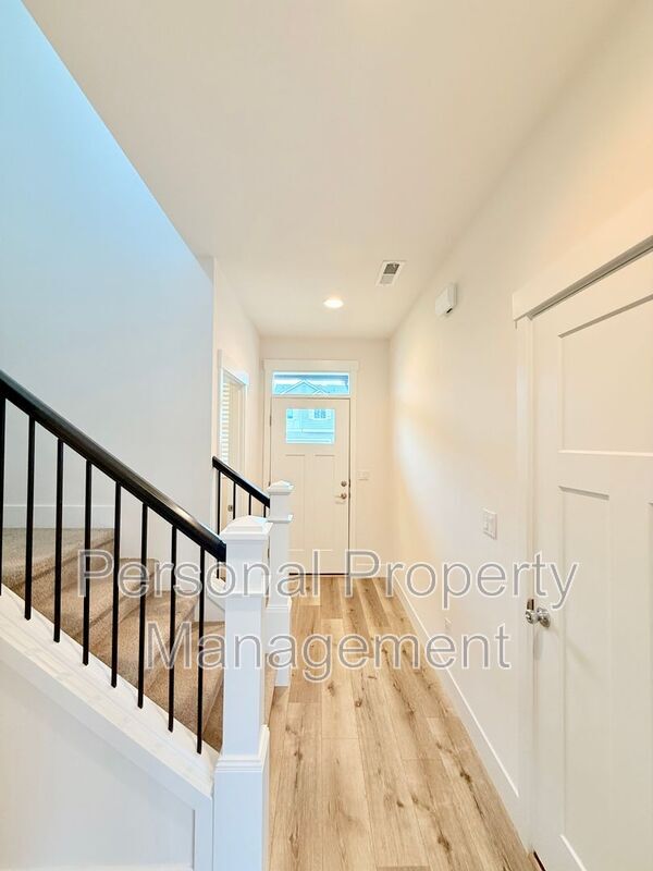 Foto principal - 8617 N 3rd Way