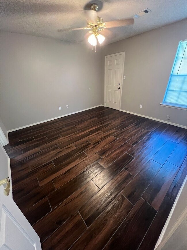 Building Photo - 1703 Wilder Ln