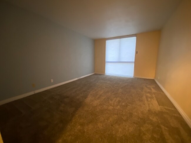 Building Photo - 3930 University Center Dr