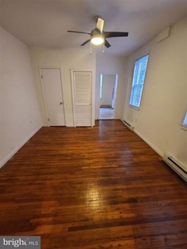 Primary Photo - 1436 William Street