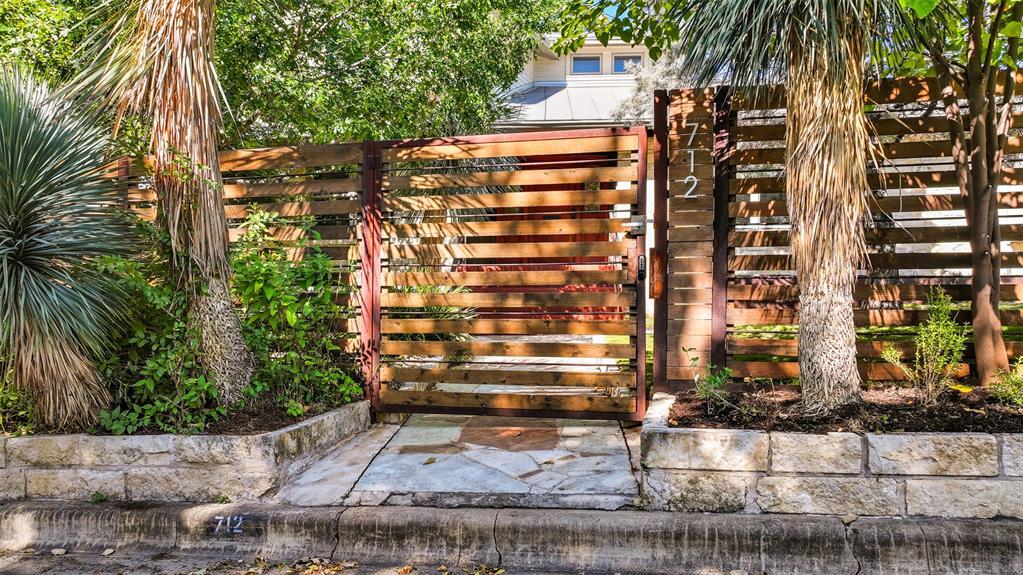 Foto principal - 712 Brownlee Cir
