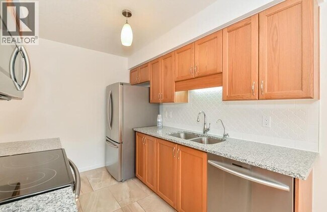 Photo du bâtiment - 85 Bankside Dr