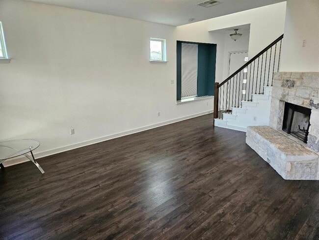 Building Photo - 8012 Izetta Ln