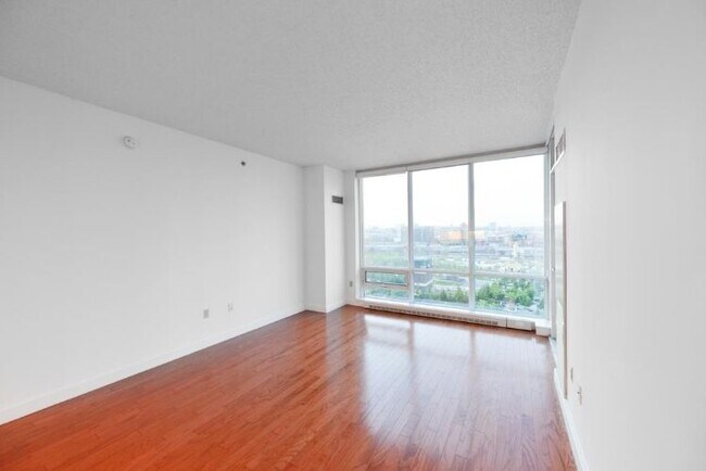 Building Photo - 1 Shore Ln