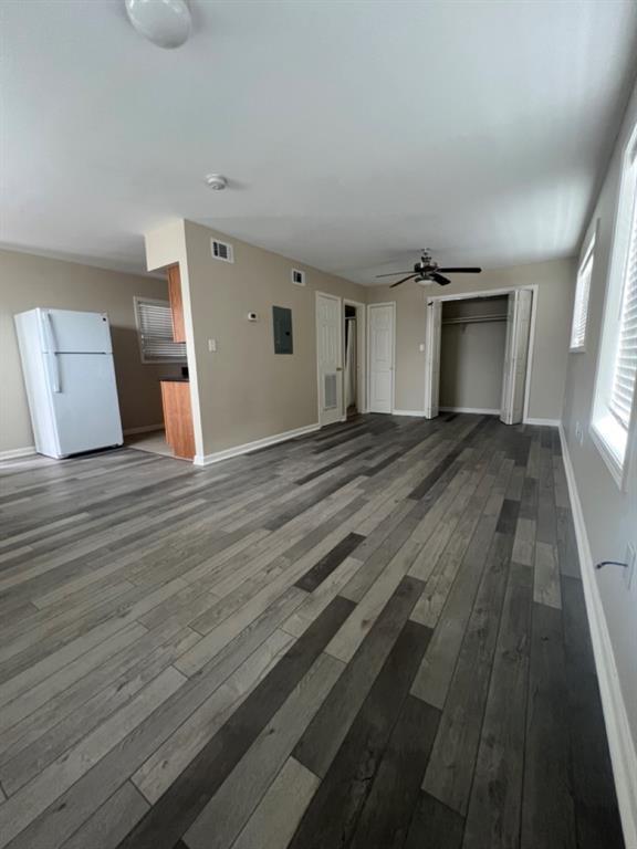 Foto del edificio - 4807 Merwin St