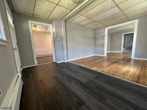 Building Photo - 2137 Allen St