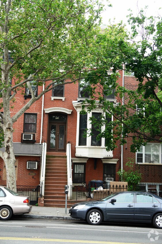 Primary Photo - 268 9th St
