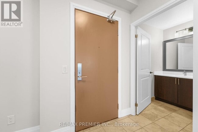 Photo du bâtiment - 520-1520 Steeles Ave W
