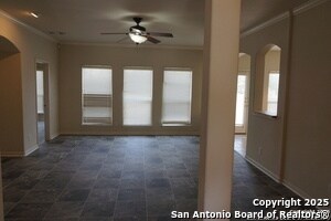 Foto del edificio - 8731 Laurel Canyon Dr
