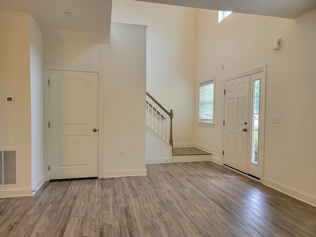 Foto del edificio - 642 Brentwood Dr