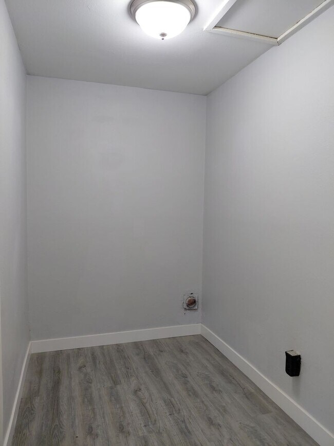 Foto del edificio - 2 bedroom 1 bath house