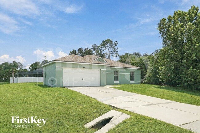 Building Photo - 2978 N Chamberlain Blvd