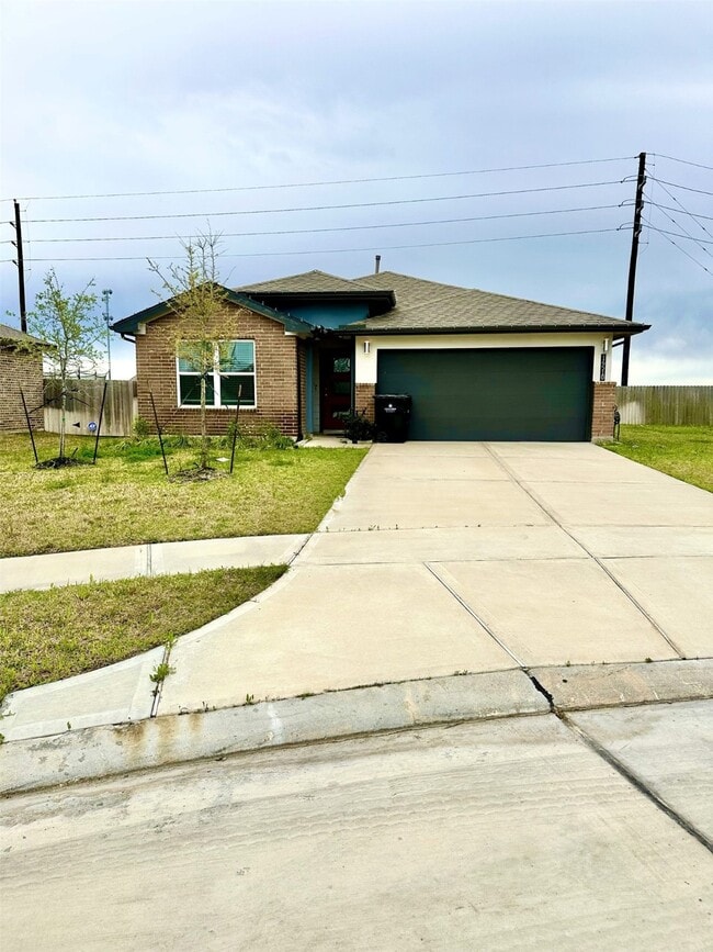 Building Photo - 14510 Rain Tree Dr