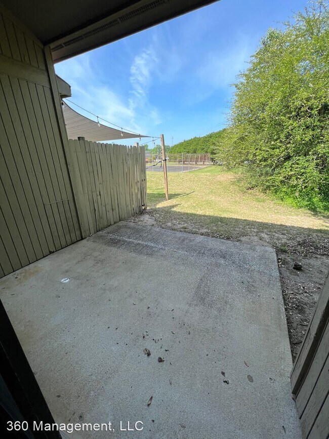 Foto del edificio - 3 br, 2 bath House - 1000 Stonegate Dr. Un...