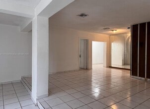 Building Photo - 1565 NE 141st St