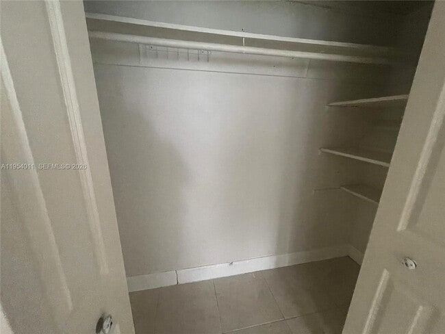 Foto del edificio - 790 NE 122nd St