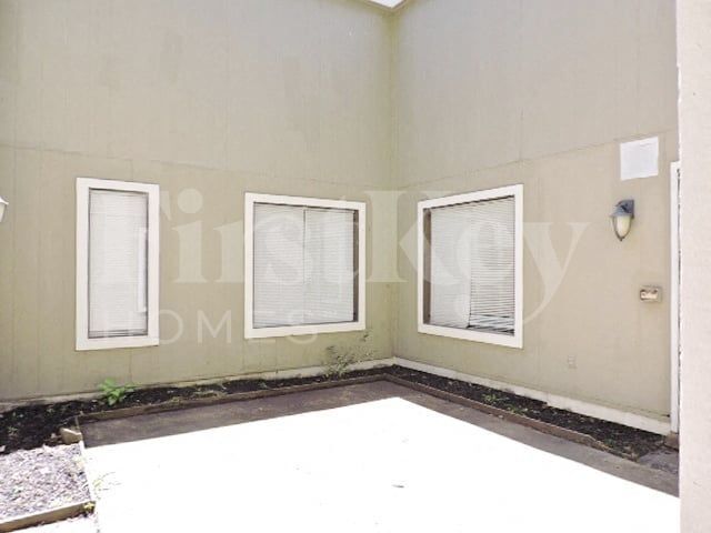 Foto del edificio - 4571 Blue Willow Rd