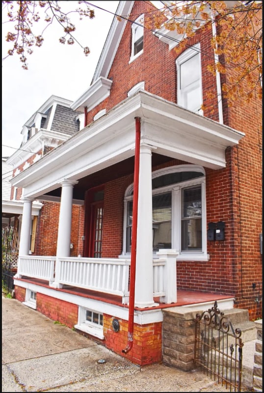 Building Photo - 254 N York St