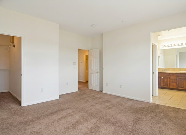 Building Photo - Spacious 3-Bedroom Dublin Townhome with Private Balcony & Fireplace