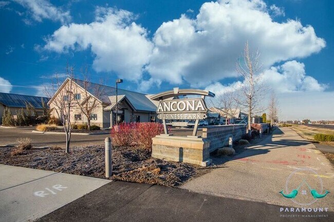 Foto del edificio - 1045 S Ancona Ave