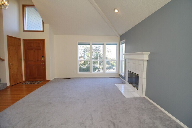 Building Photo - 9614 SW 54th Ave