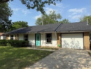 Building Photo - 1204 Aransas St