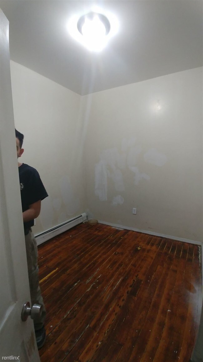 Building Photo - 3809 Palisade Ave