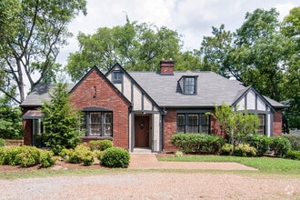 Building Photo - 2040 Overhill Dr