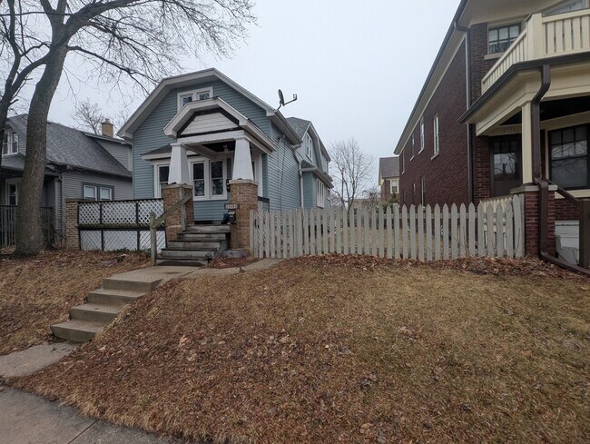 Foto del edificio - 2340 N Bremen St