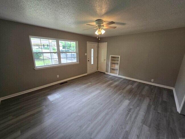 Foto del edificio - 15224 Atwood Cove