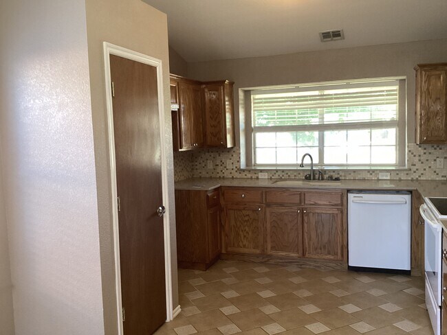 Foto del edificio - 10608 NW 34th St