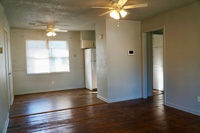 Front living/dining - 609 General Senter Dr