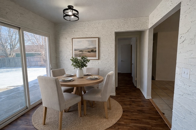 Foto del edificio - 5504 S Independence Ave