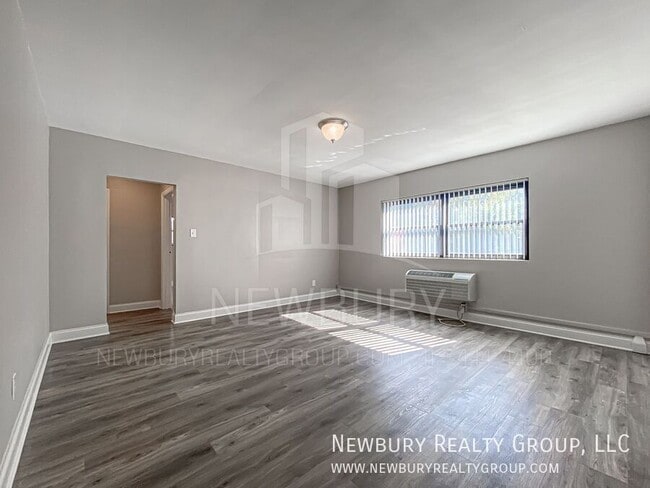 Photo - 1335 Washington Blvd Apartment