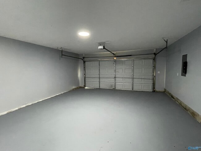 Building Photo - 120 Springfield Ln