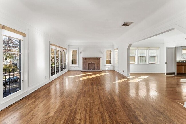 Foto del interior - 175-181 N. Sycamore Avenue,