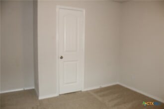 Building Photo - 841 Margay Lp