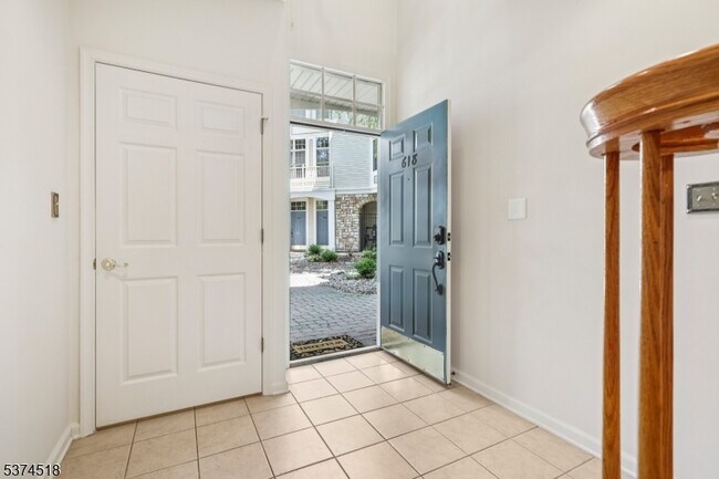 Foto del edificio - 618 Turlington Ct