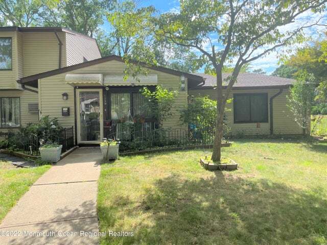 Building Photo - 129 Amberly Dr