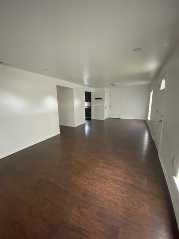 Building Photo - 102 W Elm St