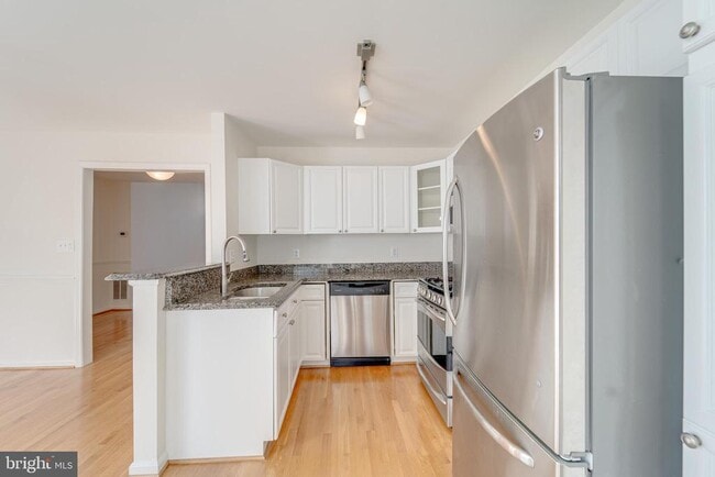 Building Photo - 4656 Kirkland Pl