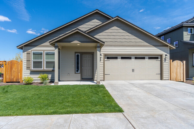 Building Photo - 3667 SW Pumice Stone Ave