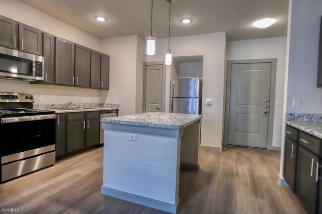 Foto del edificio - 1 br, 1 bath Condo - 145 Stonehedge Blvd  ...