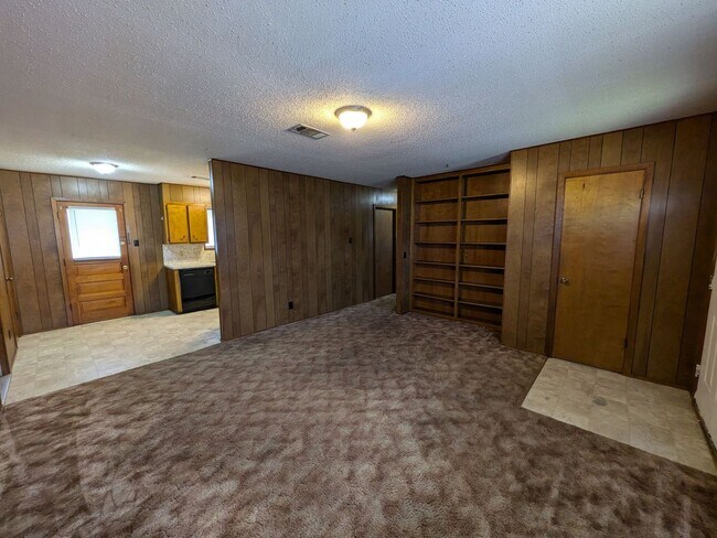 Foto del edificio - 2947 Ruby Dr