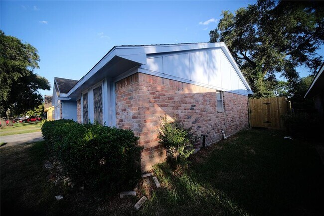 Foto del edificio - 12327 Bexley Dr