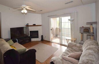 Building Photo - 2446 Rushmore Dr