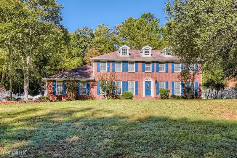 Foto principal - 5 br, 2.5 bath House - 180 Deer Forest Roa...